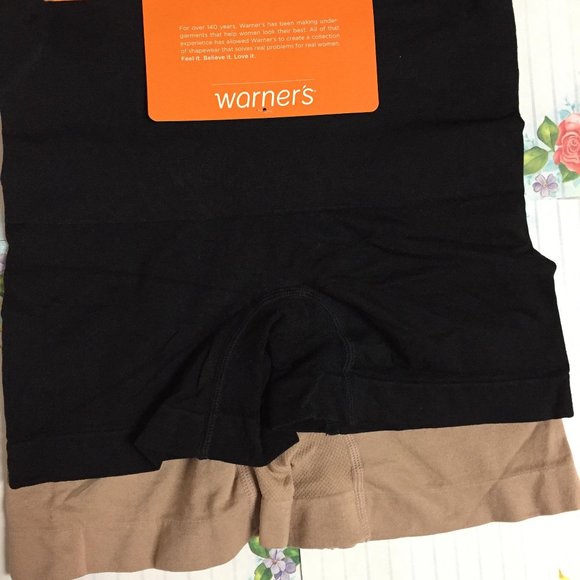 Warner's All-Day Shaping 2-Pack Boyshort (Small) - Picture 7 of 16